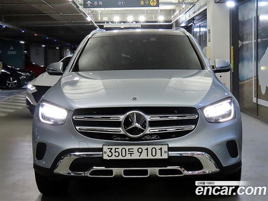 Mercedes-Benz GLC-Class 2021