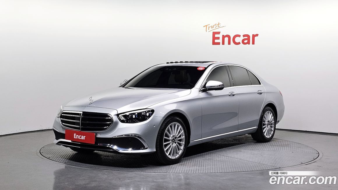 Mercedes-Benz E-Class 2022