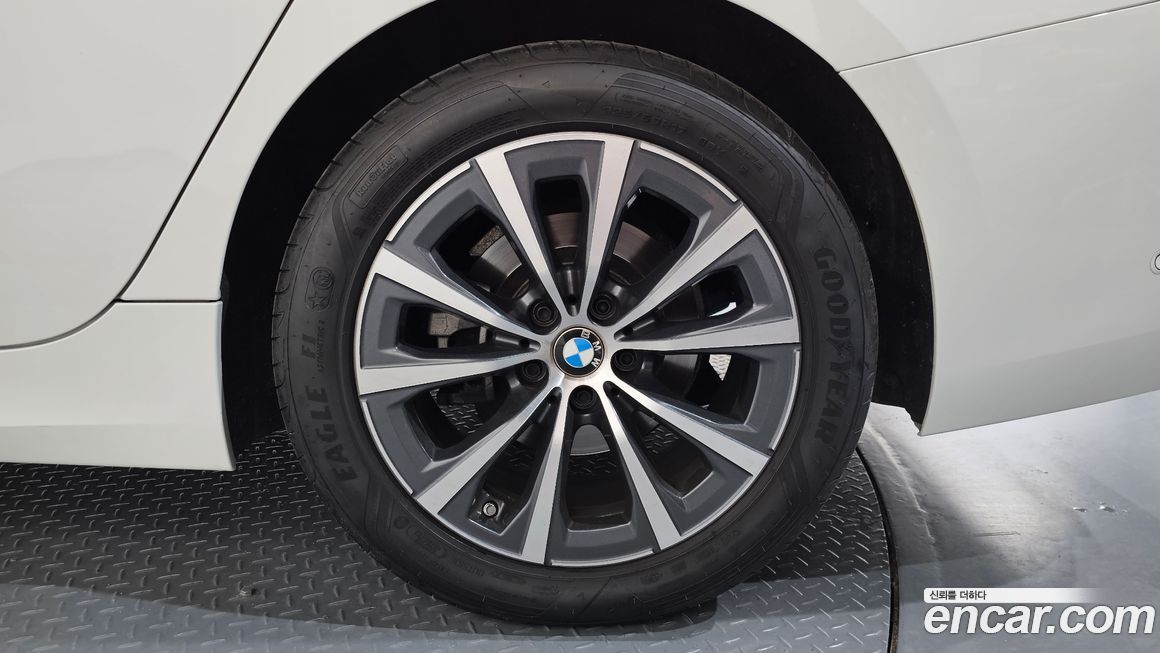 BMW 3-Series 2024