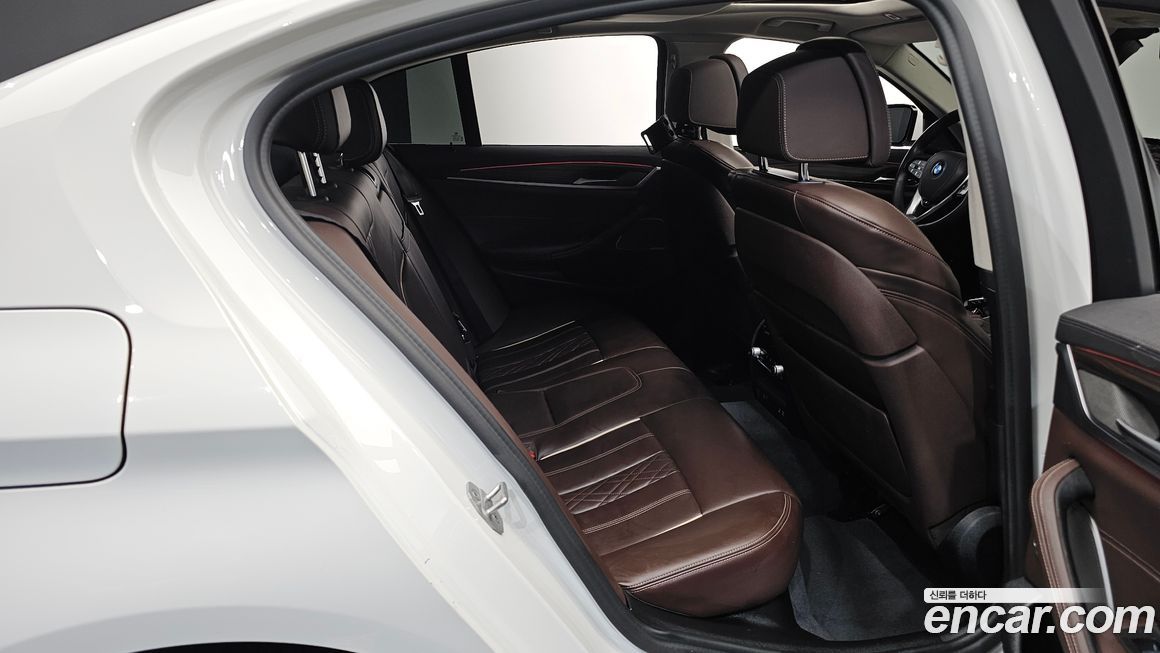 BMW 5-Series 2022