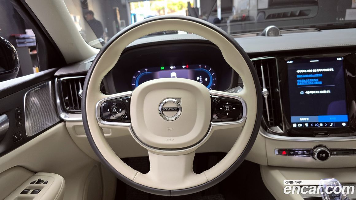Volvo S60 2024