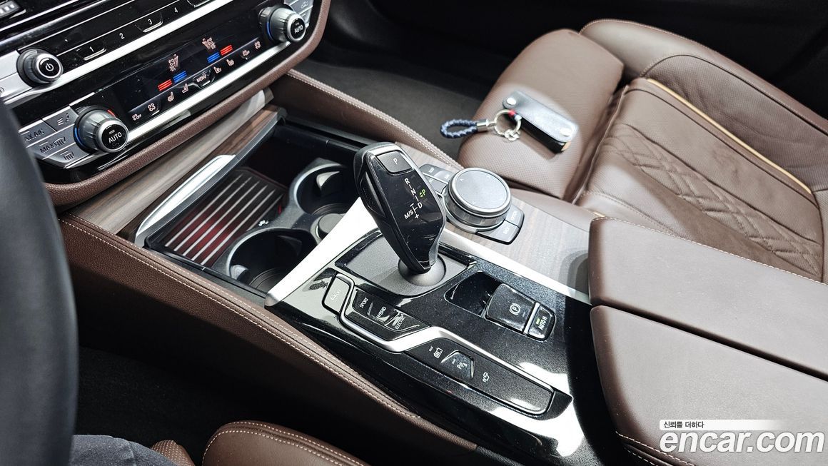BMW 5-Series 2022