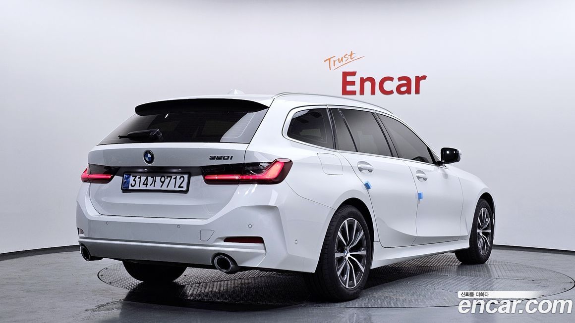 BMW 3-Series 2024