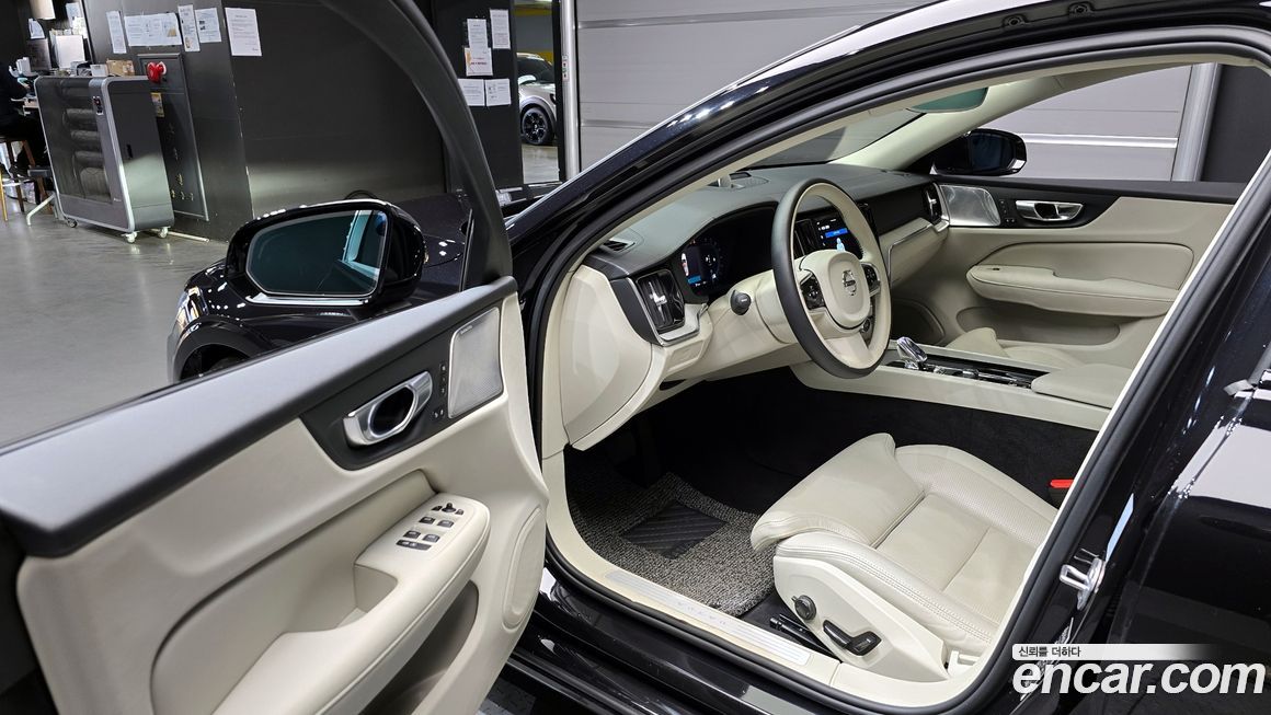 Volvo S60 2024