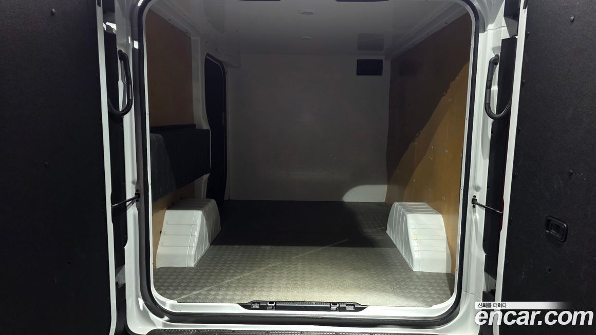 Hyundai ST1 2025