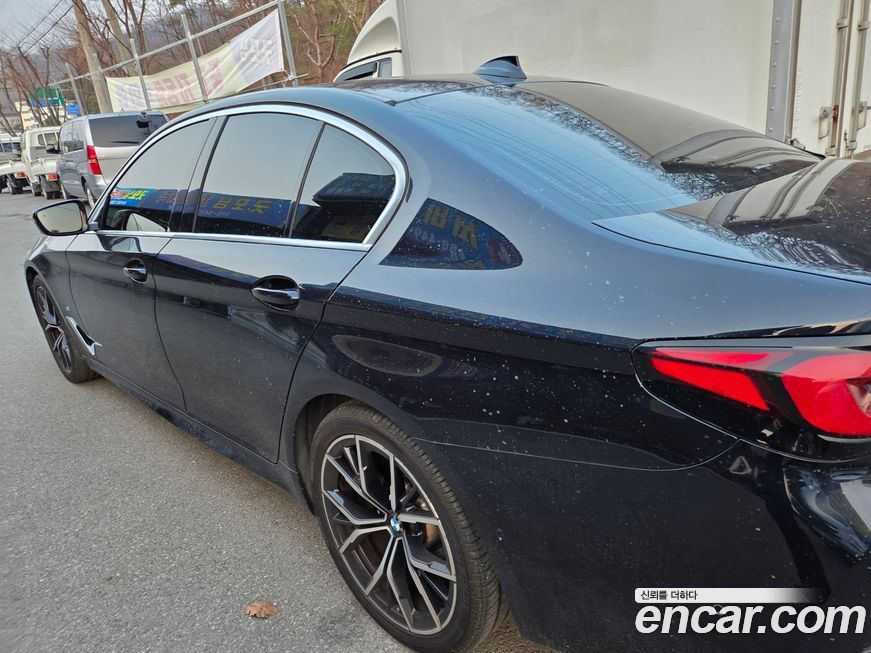 BMW 5-Series 2022