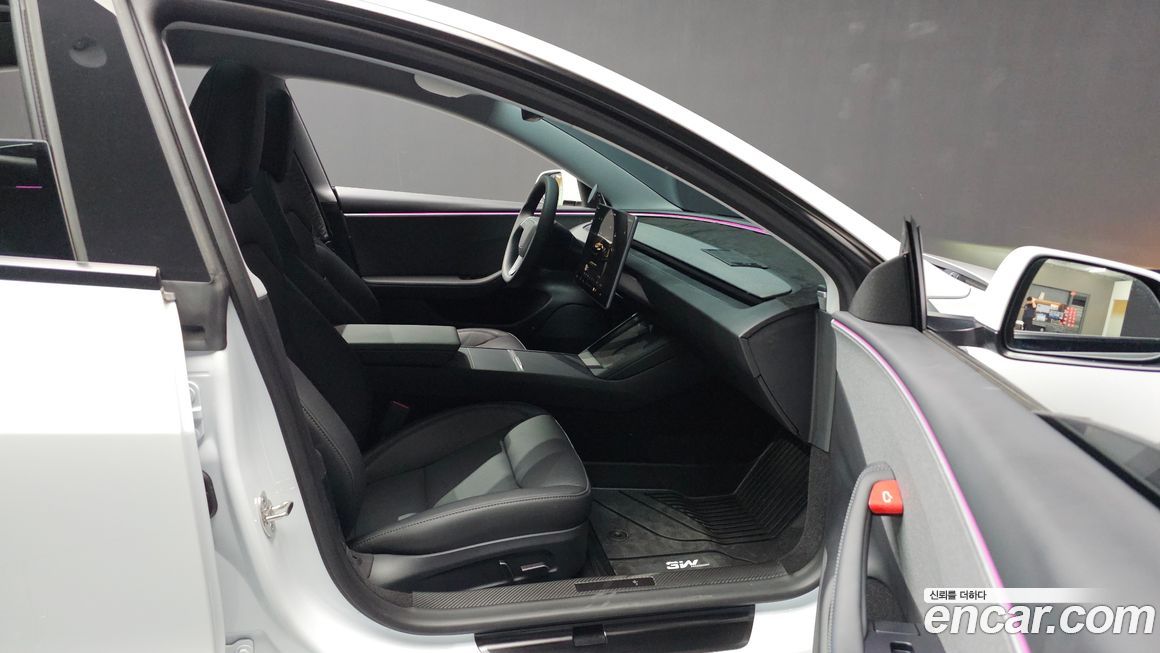Tesla Model 3 2024