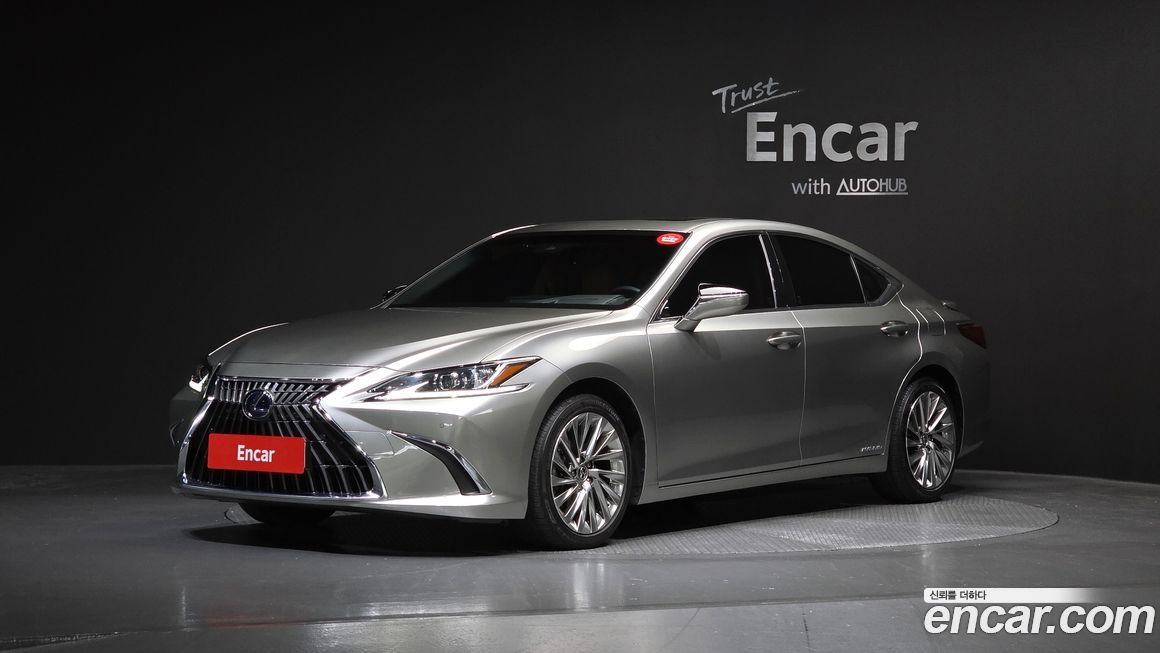 Lexus ES 2022