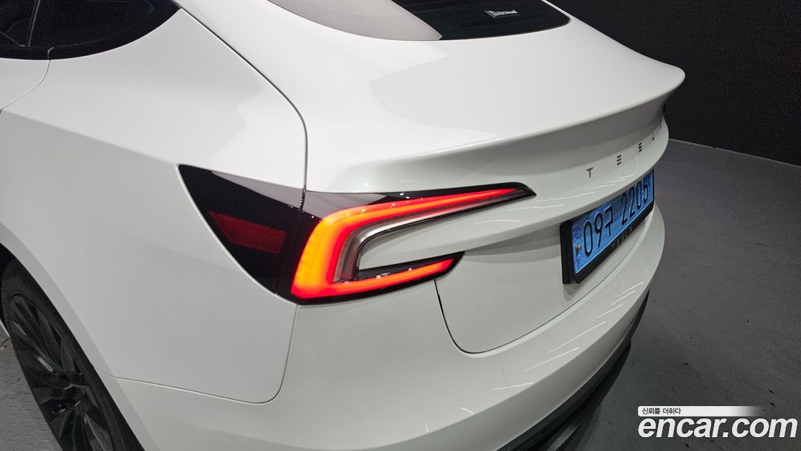 Tesla Model 3 2024
