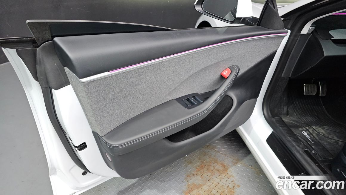 Tesla Model 3 2024
