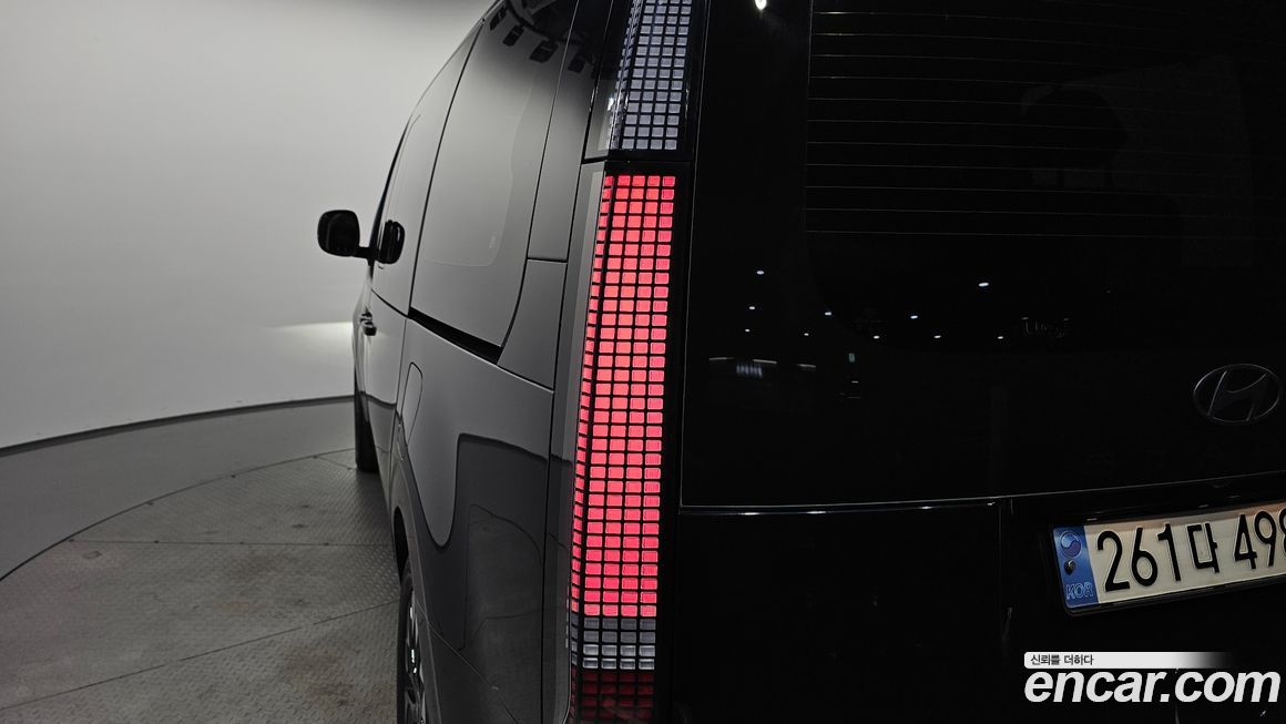 Hyundai Staria 2025