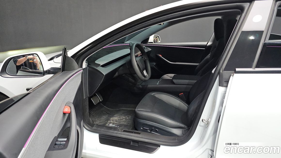 Tesla Model 3 2024