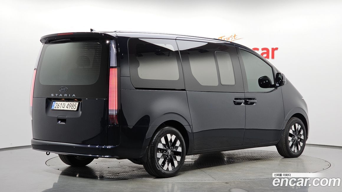 Hyundai Staria 2025