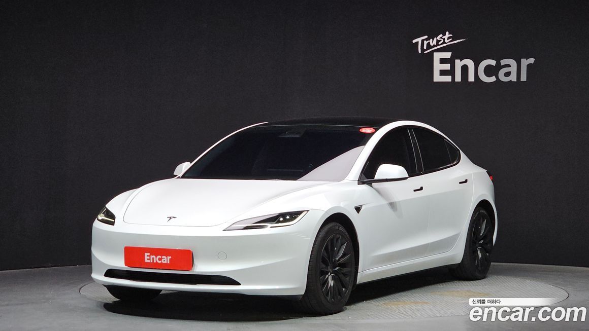 Tesla Model 3 2024