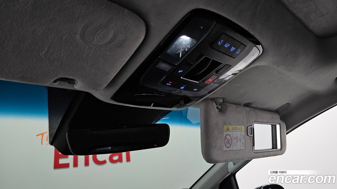 Hyundai Staria 2025