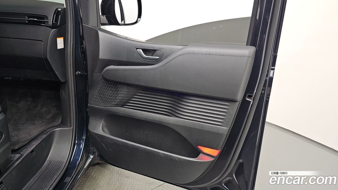 Hyundai Staria 2025