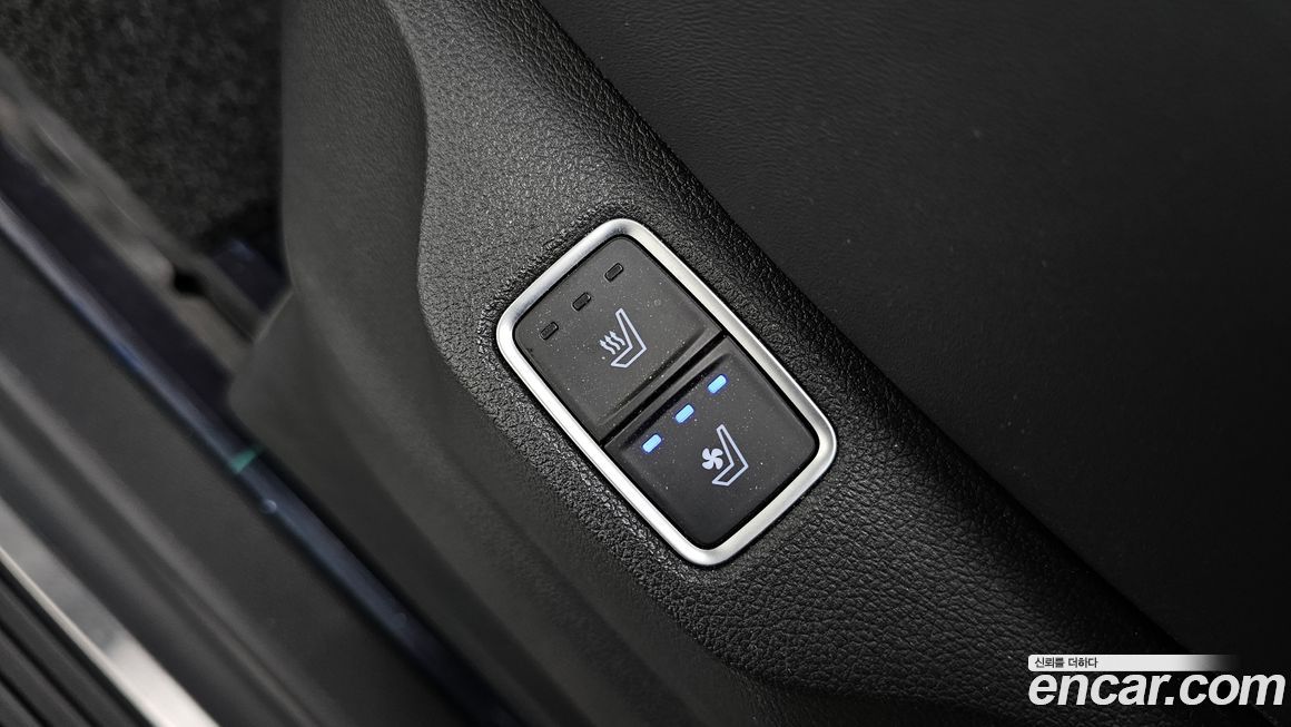 Hyundai Staria 2025