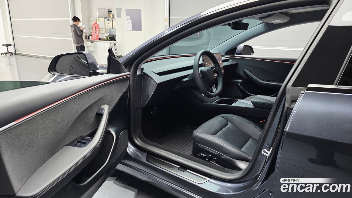 Tesla Model 3 2025