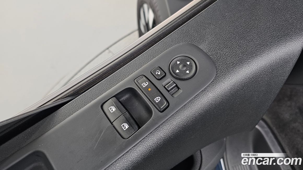 Hyundai Staria 2025