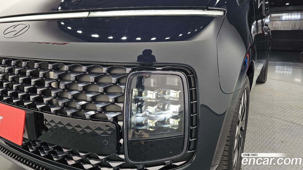 Hyundai Staria 2025