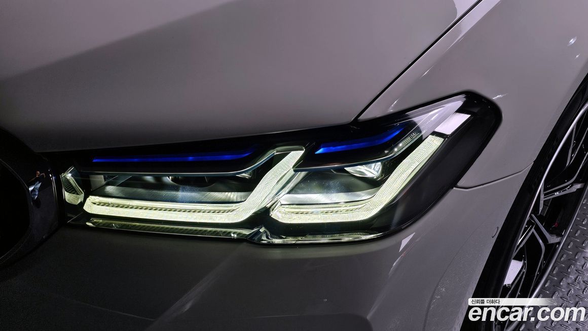 BMW 5-Series 2022