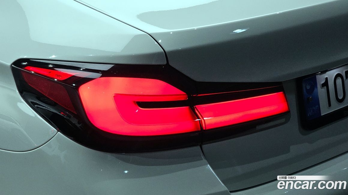 BMW 5-Series 2022