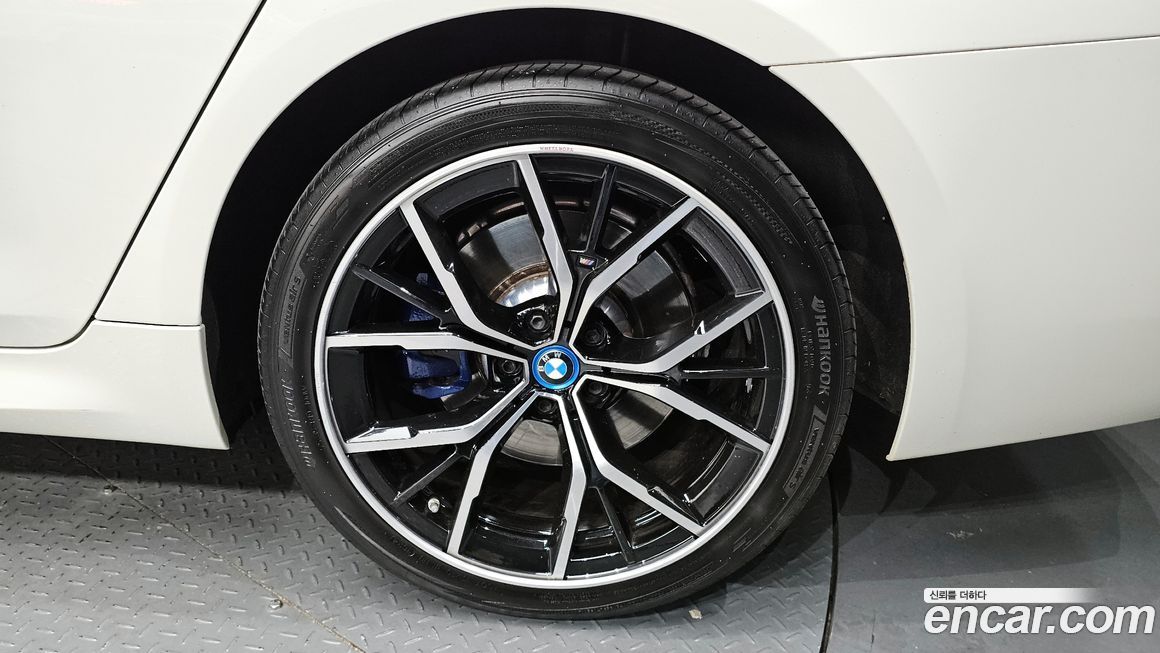 BMW 5-Series 2022