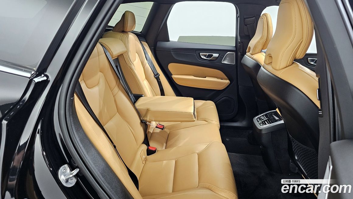 Volvo XC60 2023
