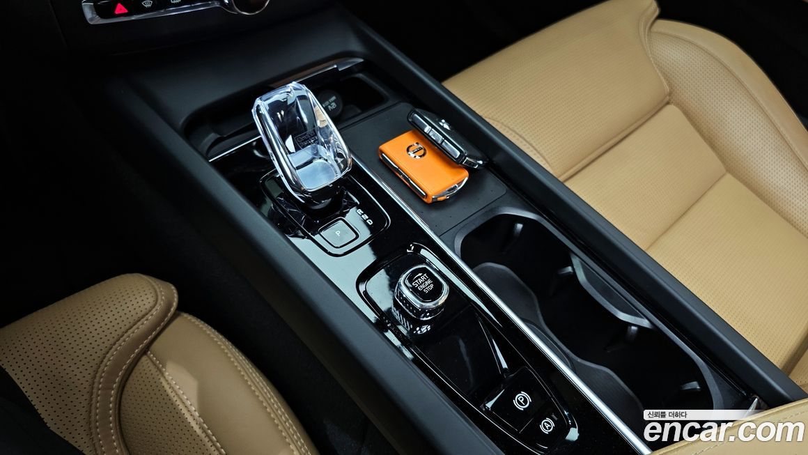 Volvo XC60 2023