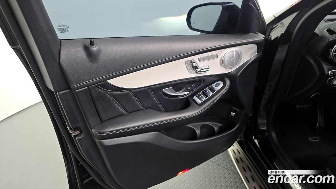 Mercedes-Benz GLC-Class 2019