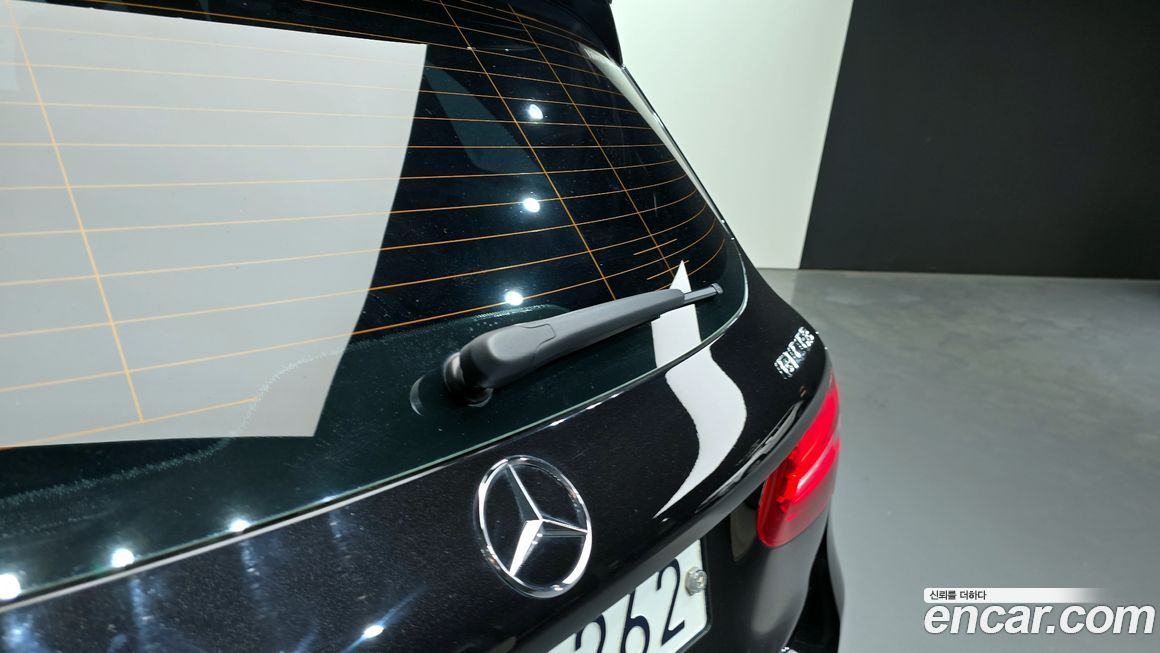Mercedes-Benz GLC-Class 2019