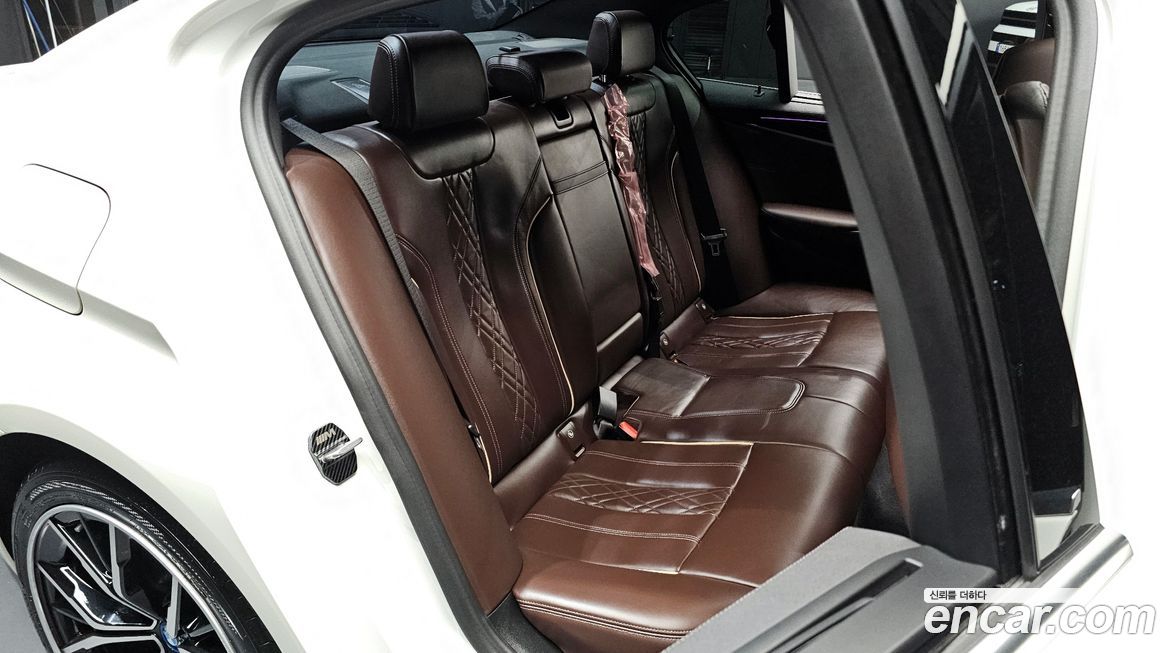 BMW 5-Series 2022
