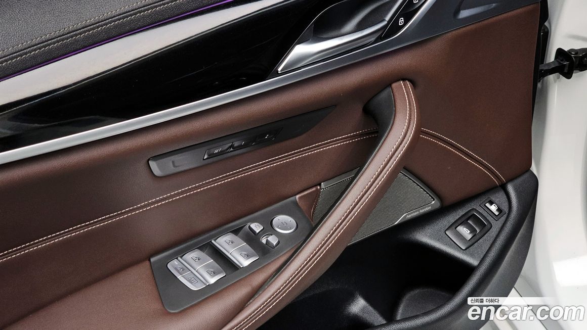 BMW 5-Series 2022