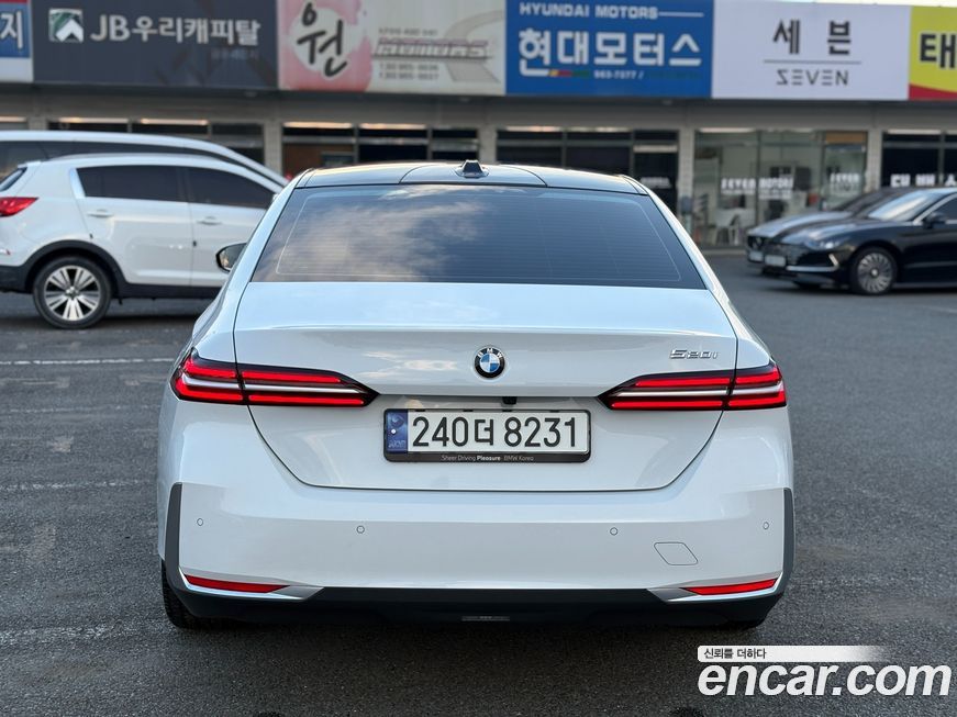 BMW 5-Series 2024