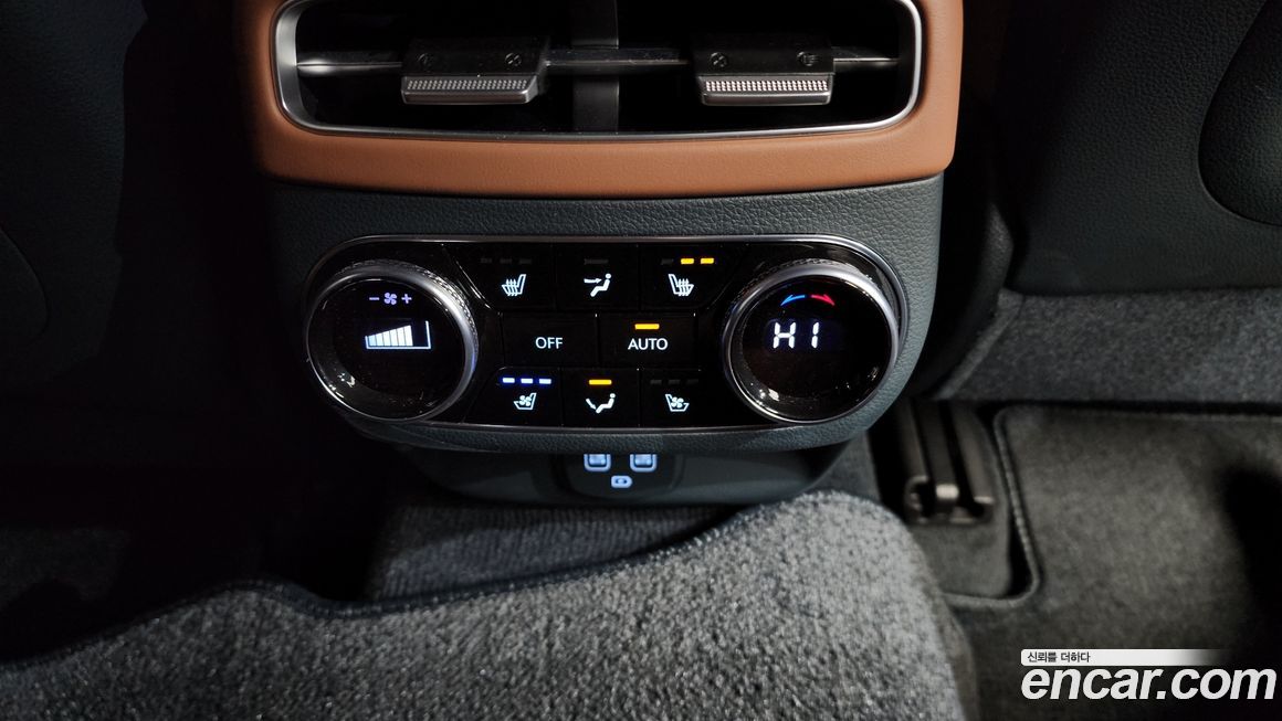 Genesis GV70 2023