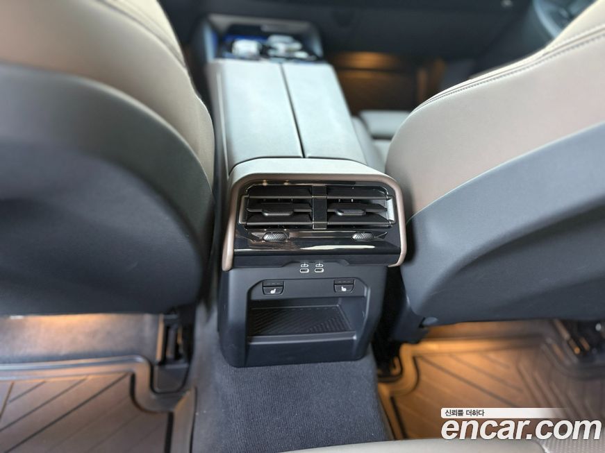 BMW 5-Series 2024