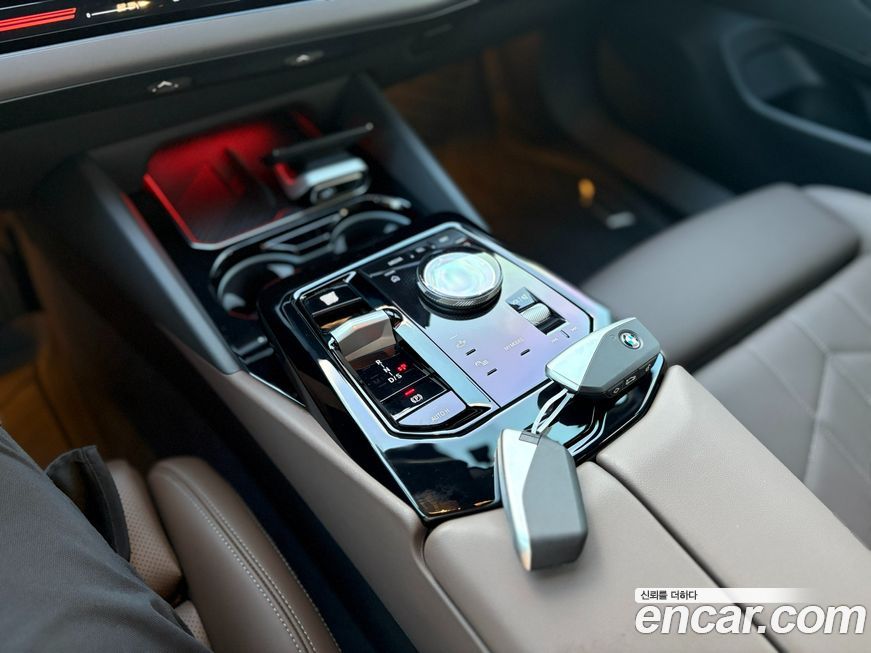 BMW 5-Series 2024