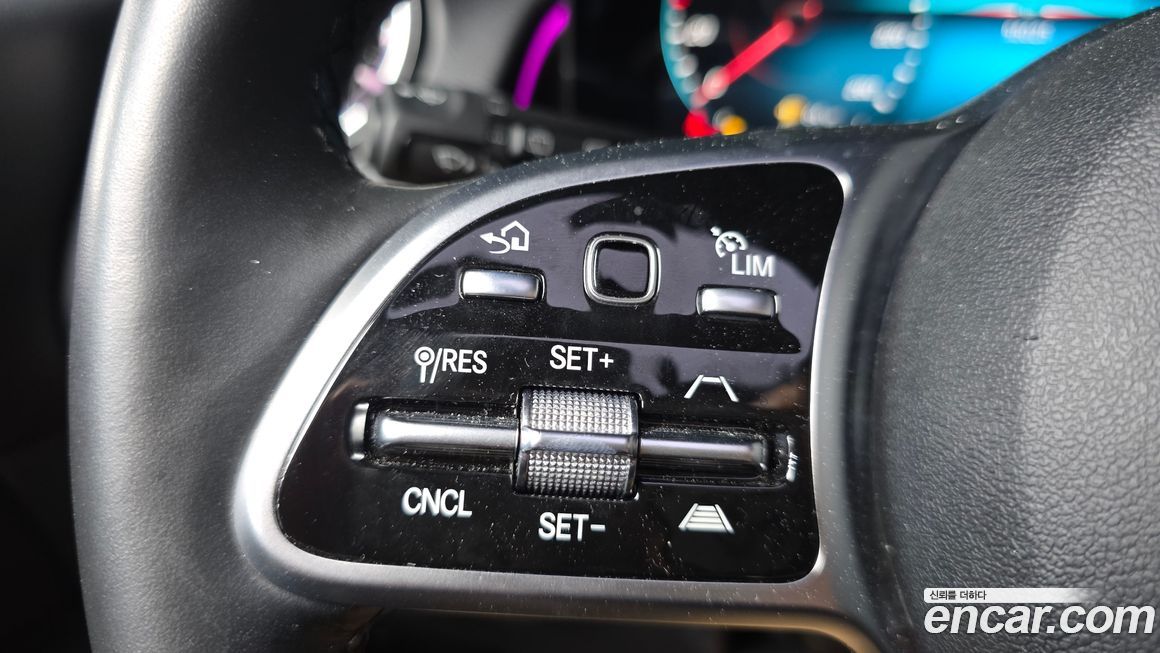 Mercedes-Benz GLB-Class 2022