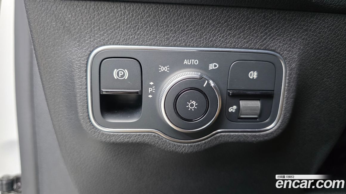 Mercedes-Benz GLB-Class 2022