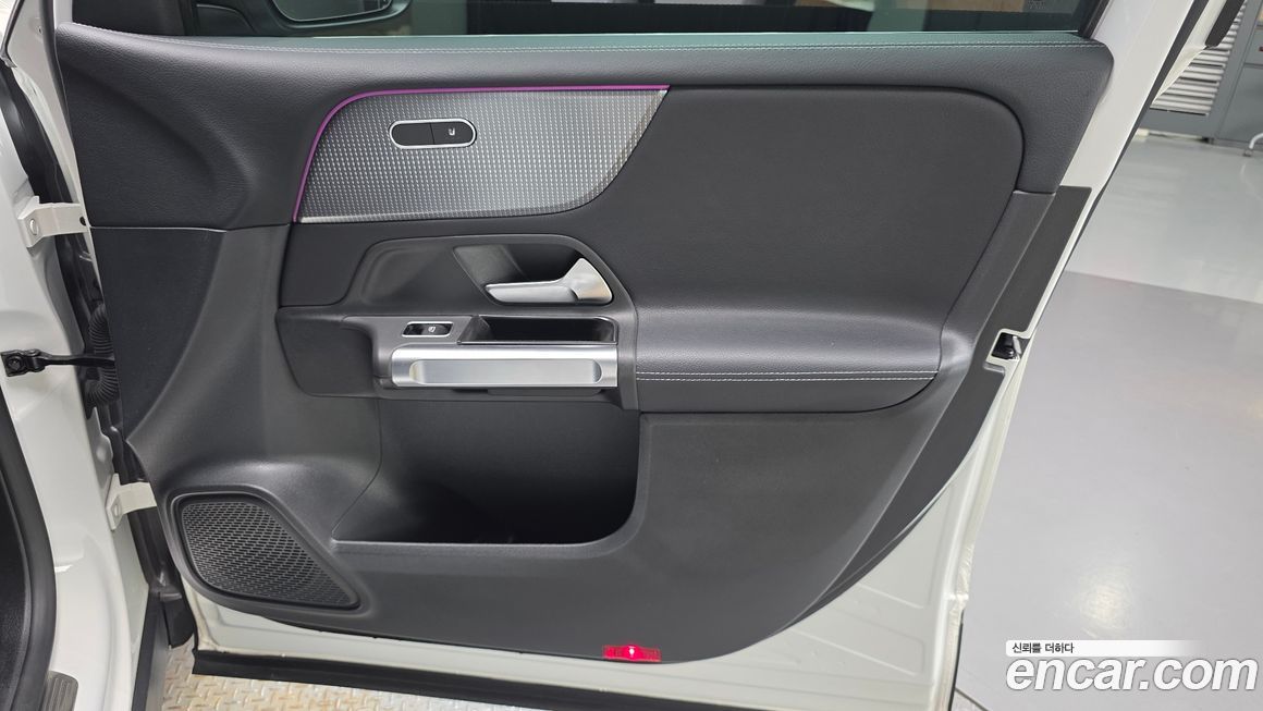 Mercedes-Benz GLB-Class 2022