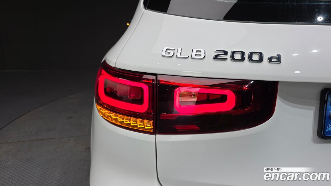 Mercedes-Benz GLB-Class 2022