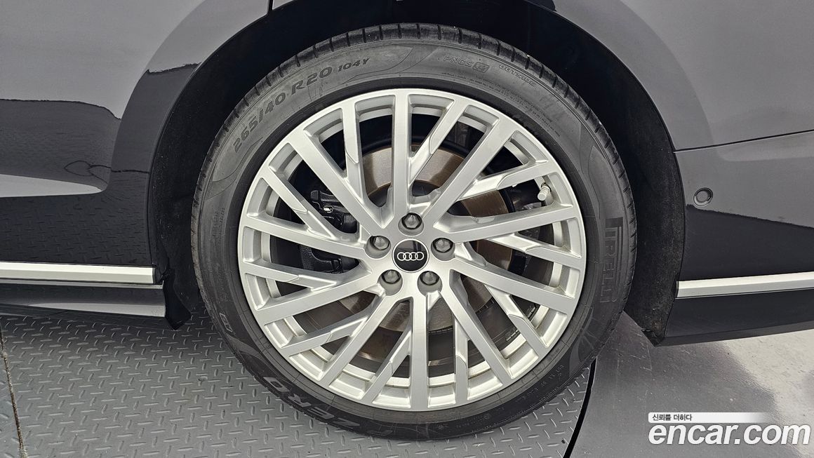 Audi A8 2021