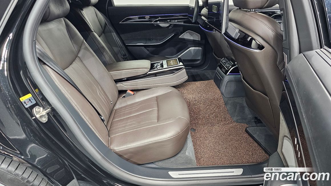 Audi A8 2021