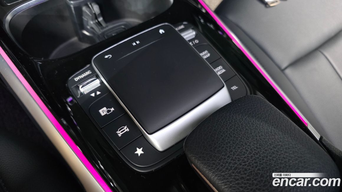 Mercedes-Benz GLB-Class 2022