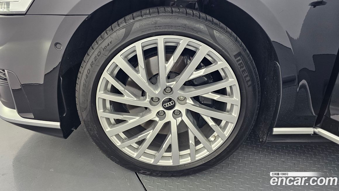 Audi A8 2021