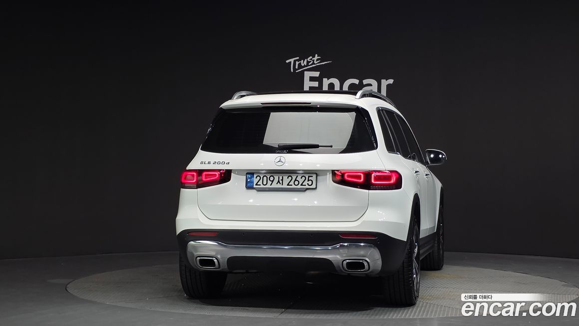 Mercedes-Benz GLB-Class 2022