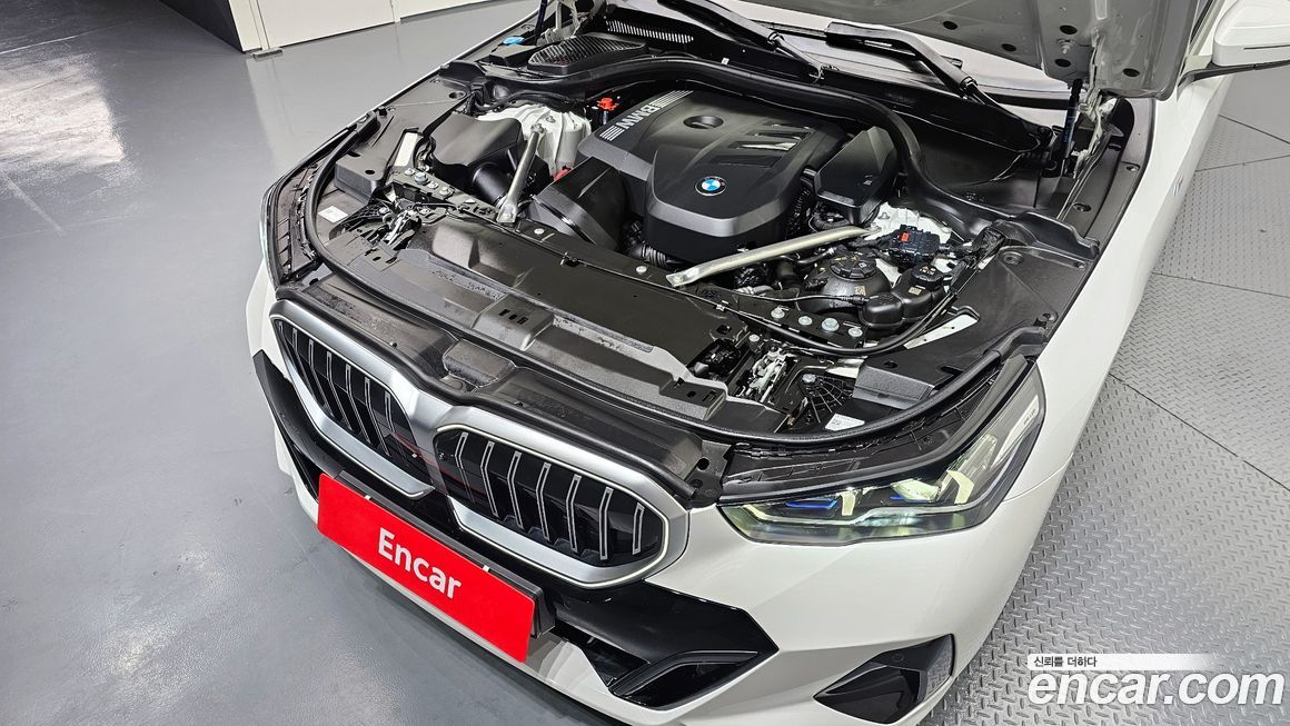 BMW 5-Series 2024