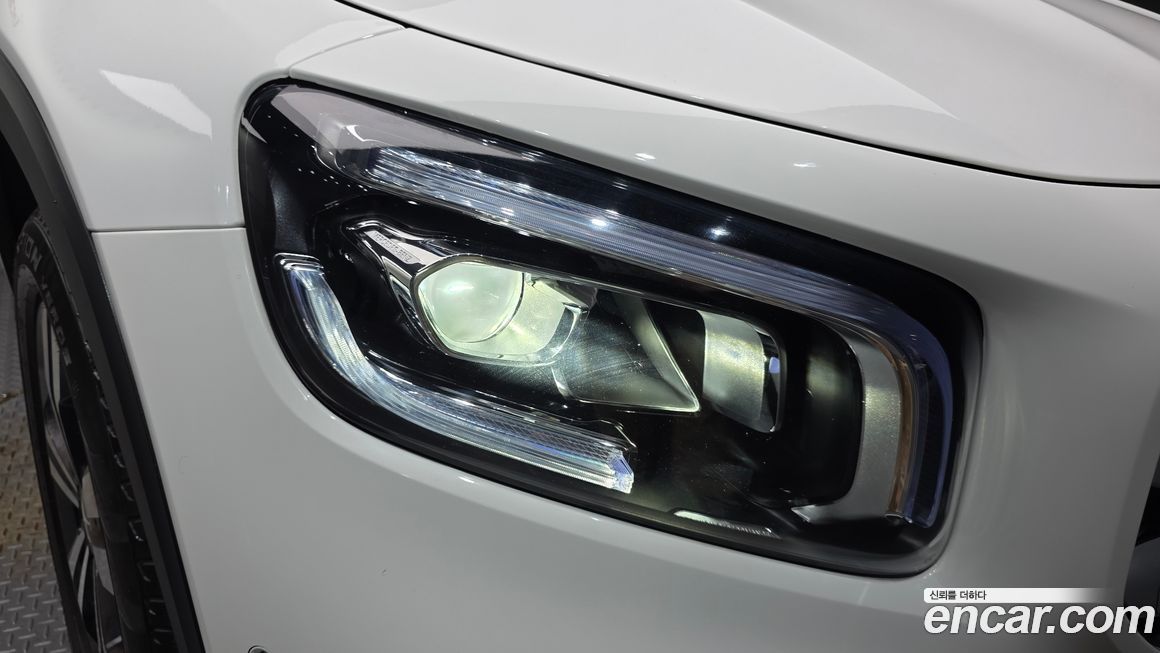 Mercedes-Benz GLB-Class 2022