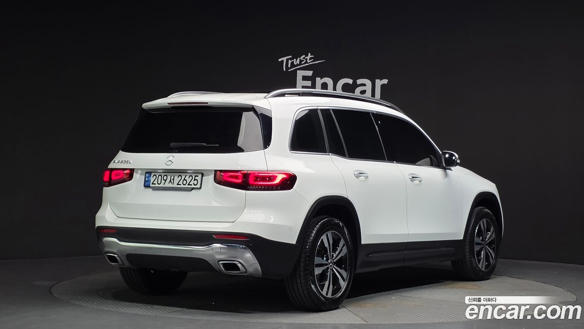 Mercedes-Benz GLB-Class 2022