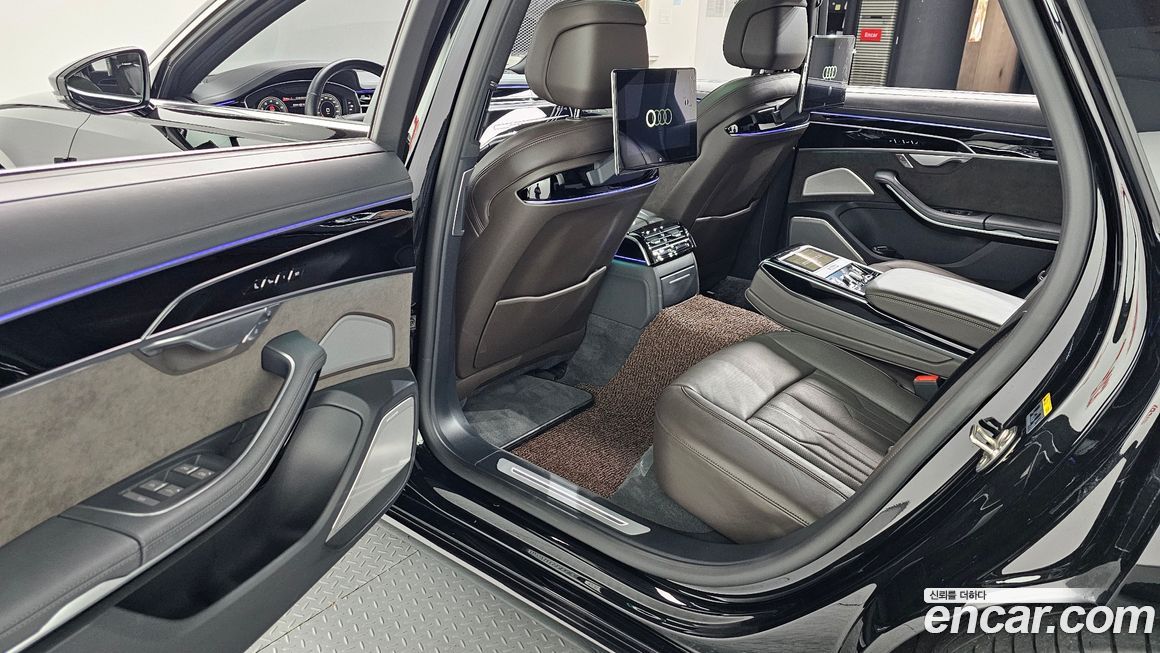 Audi A8 2021